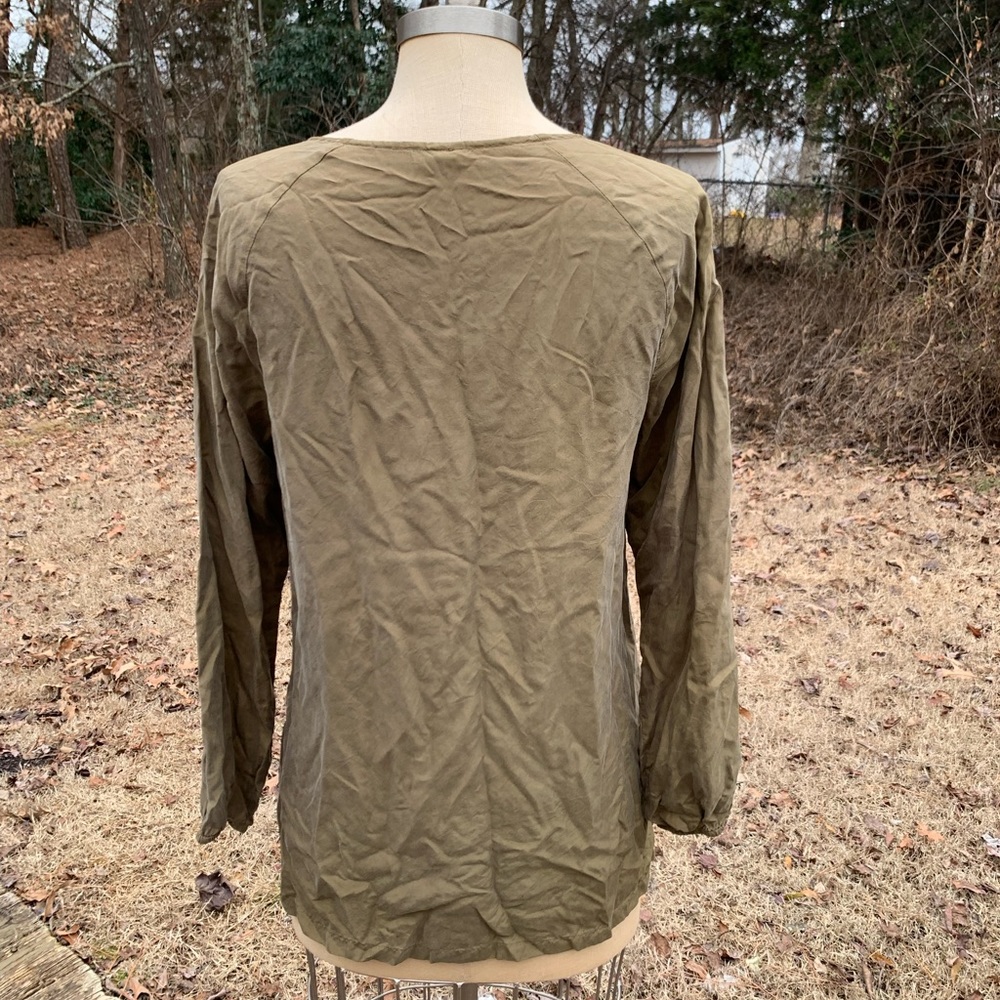 Silky Blouse - Picture 9 of 10